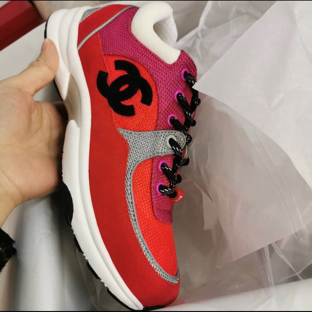 Luxury leather sneakers